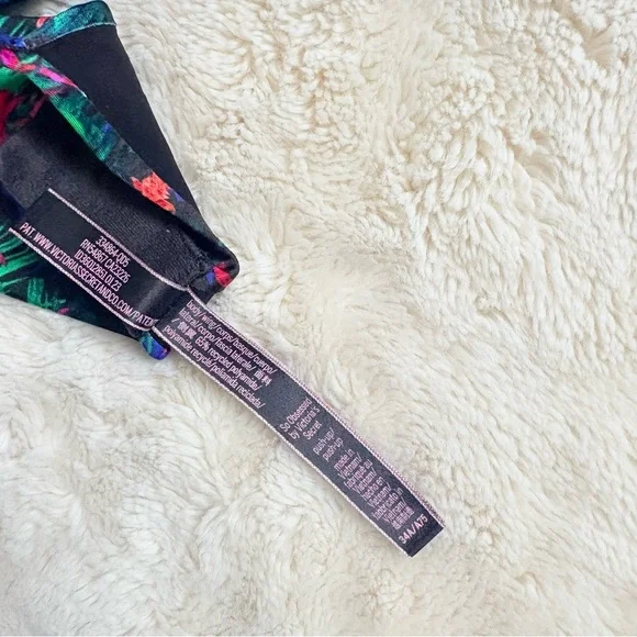 🌺 Victoria’s Secret Floral Push‑Up Bra – 34A | Barbiecore | Tropical Print l - Picture 11 of 11